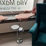 Maxima Mit Terrasse, Klimaanlage Und Sauna