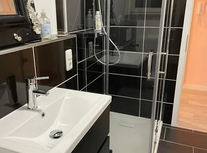 Villa Maxima Mit Terrasse, Klimaanlage Und Sauna 아파트 바트빌둔젠